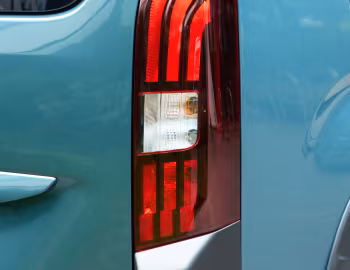 Peugeot e-Rifter GT Long [UK-spec] '2024–н.ч.