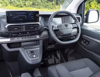 Front Panel Peugeot e-Traveller long [UK-spec] '2024–pr.