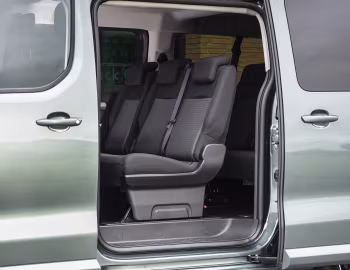 Intérieur Peugeot e-Traveller long [UK-spec] '2024–pr.