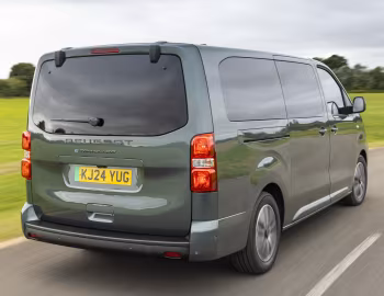 Peugeot e-Traveller long [UK-spec] '2024–pr.