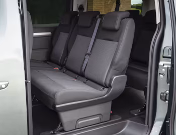 Intérieur Peugeot e-Traveller long [UK-spec] '2024–pr.