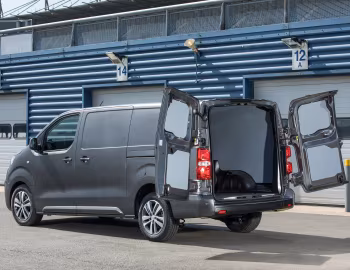 Peugeot Expert Long [UK-spec] '2017–24
