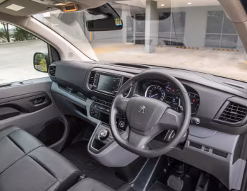 Interior Peugeot Expert Premium Long [Australia] '2019–24