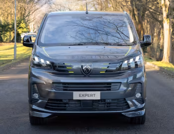 Peugeot Expert Sport Van [UK-spec] '2025–pr.
