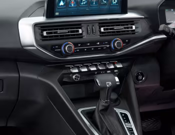Interior Peugeot Landtrek Multipurpose Double Cab [South Africa] '2021–24