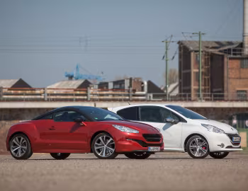 Peugeot RCZ, Peugeot 208