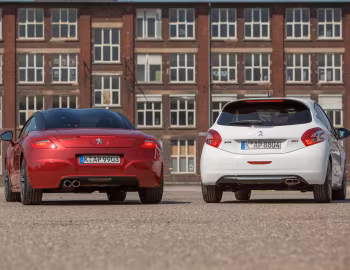 Peugeot RCZ, Peugeot 208