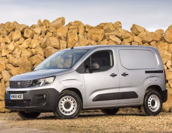 Peugeot Partner [UK-spec] '2018–24
