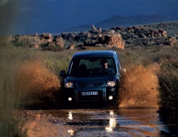 Peugeot Partner Grande Escapade [EU-spec] '2004–08