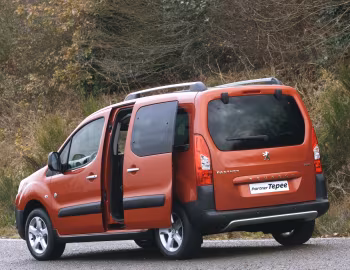 Peugeot Partner Tepee Outdoor '2008–12