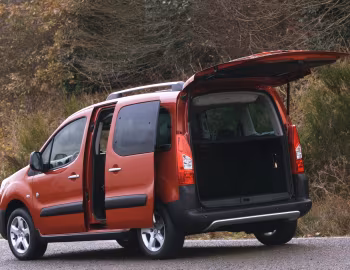 Peugeot Partner Tepee Outdoor '2008–12