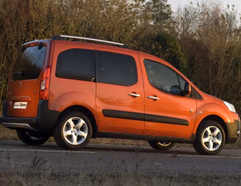 Peugeot Partner Tepee Outdoor '2008–12
