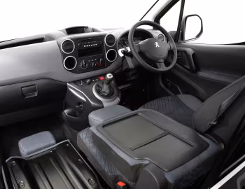Interior Peugeot Partner Van [UK-spec] '2008–12