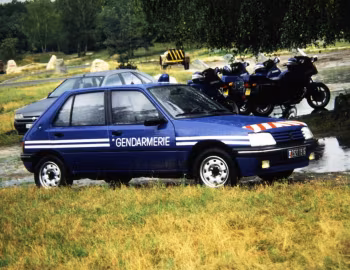 Peugeot 205 5-door Gendarmerie [France] '1983–90