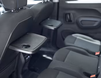 Interior Peugeot Rifter [Japan] '2019–24