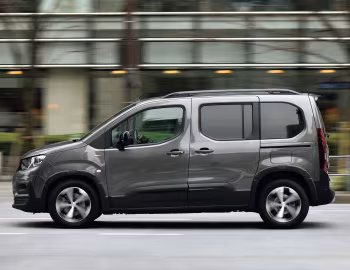 Peugeot Rifter GT Line [Japan] '2020–24