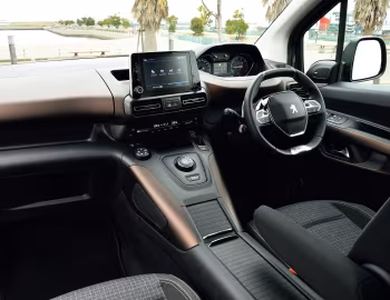 Painel frontal Peugeot Rifter GT Line [Japan] '2020–24