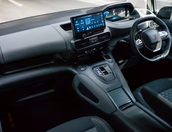 Front Panel Peugeot Rifter GT [Japan] '2024–pr.