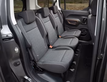 Interior Peugeot Rifter GT Line [Japan] '2020–24