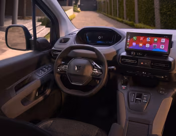 Front Panel Peugeot Rifter GT Long [Mexico] '2025–pr.
