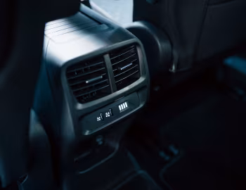 Інтер'єр Peugeot Rifter GT Long [Japan] '2024–н.ч.