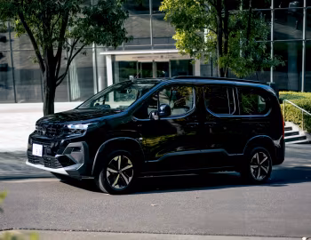 Peugeot Rifter GT Long [Japan] '2024–pr.