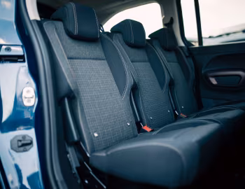 Interior Peugeot Rifter GT Long [Japan] '2023–24