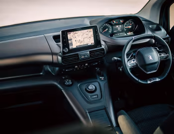 Front Panel Peugeot Rifter GT Long [Japan] '2023–24