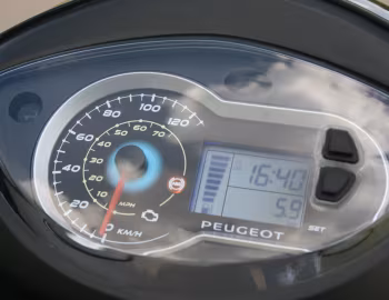 Dashboard Peugeot Tweet 200 RS '2021–pr.