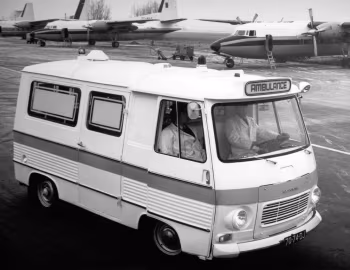 Peugeot J7 Visser Ambulance '1965–80