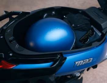 后备箱 Piaggio MP3 Sport 310 hpe '2024–至今