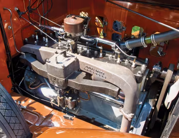 Sous la capuche 1929 Pierce-Arrow Model 126 Convertible Coupe