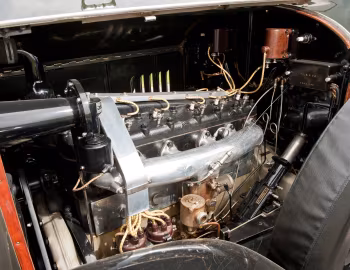 Under the hood 1920 Pierce-Arrow Model 32 Sedan