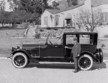 1924 Pierce-Arrow Model 33 French Brougham