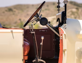 Interior 1917 Pierce-Arrow Model 48B 4-passenger Touring (Series 4)