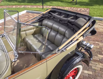 Interior 1927 Pierce-Arrow Model 80 4-passenger Touring