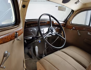 Інтэр'ер 1935 Pierce-Arrow Model 845 Coupe