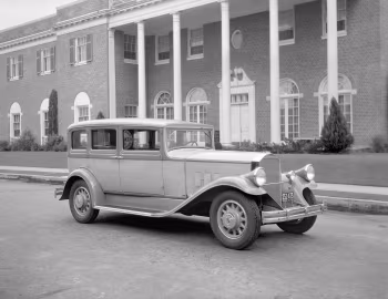 1931 Pierce-Arrow Model 43 5-passenger Sedan