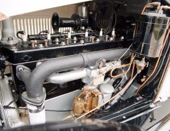Under the hood 1925 Pierce-Arrow Series 80 Runabout