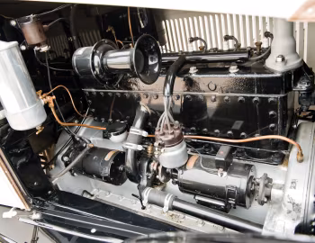 Under the hood 1925 Pierce-Arrow Series 80 Runabout
