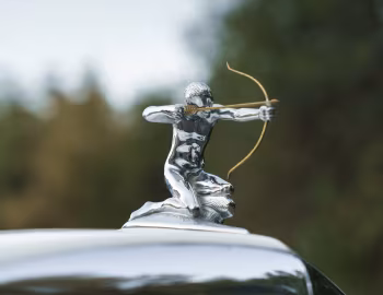Маскот 1934 Pierce-Arrow Silver Arrow Coupe (840A)