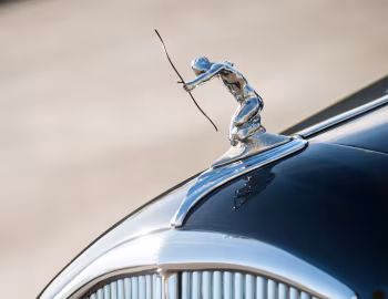Маскот 1936 Pierce-Arrow Twelve Town Car Prototype by Derham