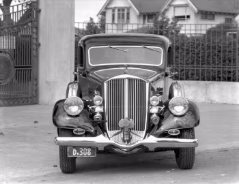 1934 Pierce-Arrow Twelve Sedan [New Zealand] (1248A)