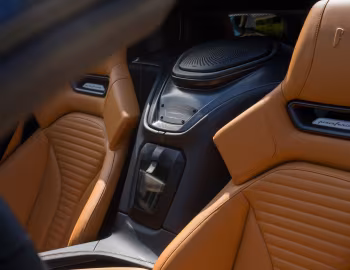 Intérieur Automobili Pininfarina Battista Targamerica '08.2024