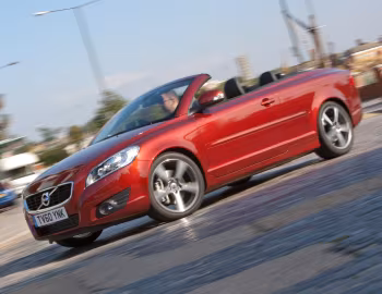 Volvo C70 D3 [UK-spec] '2010–13