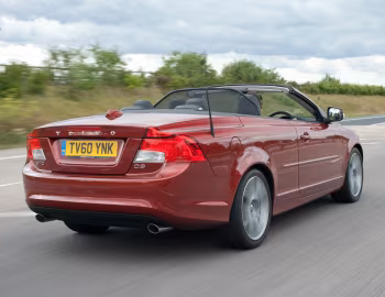 Volvo C70 D3 [UK-spec] '2010–13
