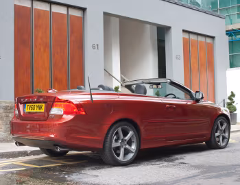Volvo C70 D3 [UK-spec] '2010–13