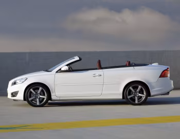 Volvo C70 D5 [UK-spec] '2010–13