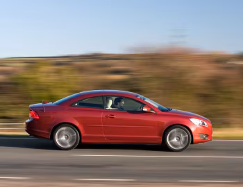 Volvo C70 D5 [UK-spec] '2010–13