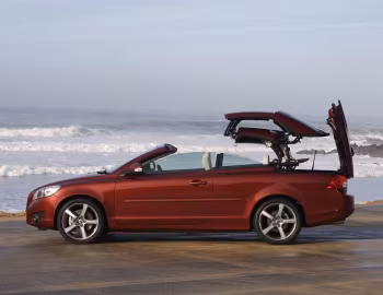 Volvo C70 D5 [UK-spec] '2010–13